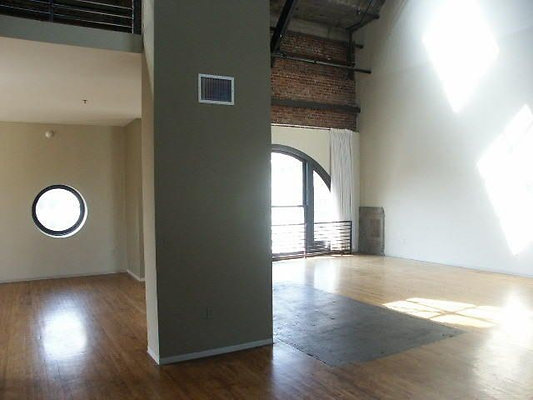 UNIVERSAL-C205-LA-31