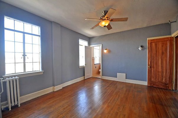 UNIVERSAL-A479-LA-86