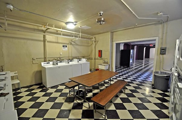 UNIVERSAL-A479-LA-194