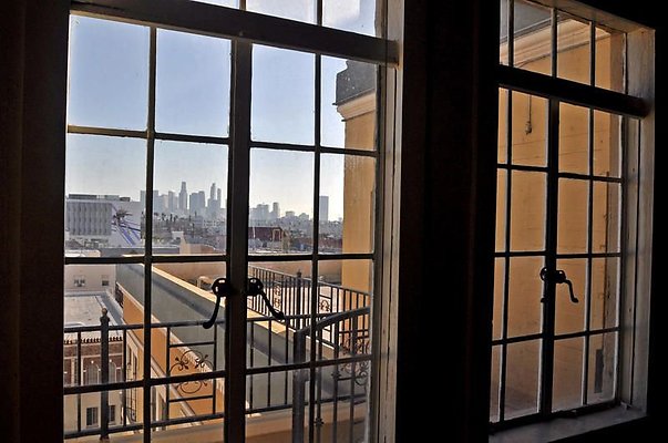 UNIVERSAL-A479-LA-24