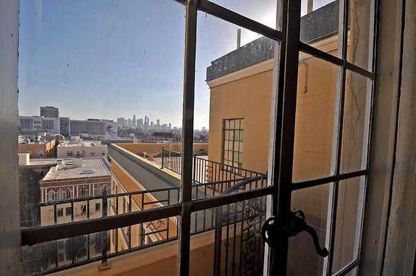 UNIVERSAL-A479-LA-25