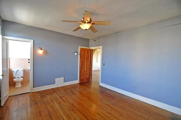 UNIVERSAL-A479-LA-83