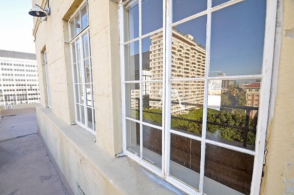 UNIVERSAL-A479-LA-143