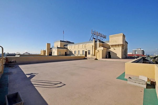 UNIVERSAL-A479-LA-135