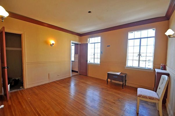 UNIVERSAL-A479-LA-74