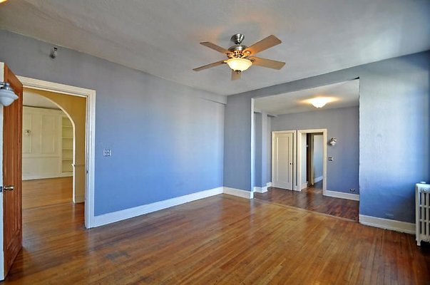 UNIVERSAL-A479-LA-82