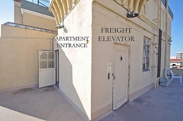 UNIVERSAL-A479-LA-56