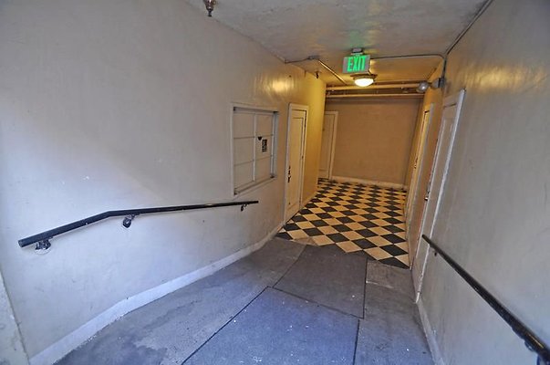 UNIVERSAL-A479-LA-209