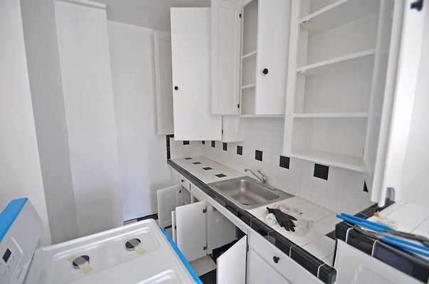 UNIVERSAL-A483-LA-22