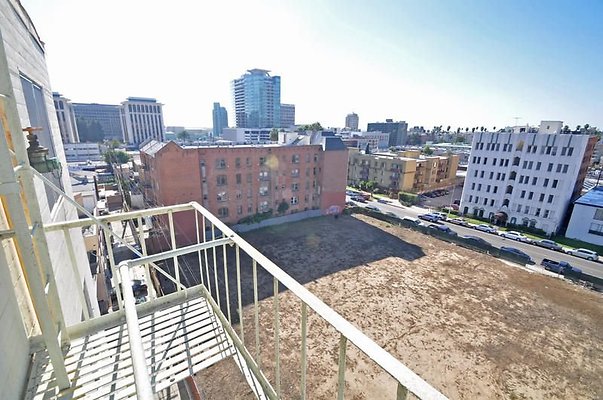 UNIVERSAL-A483-LA-24