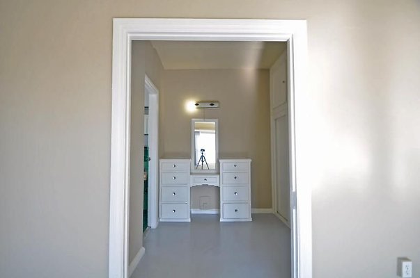 UNIVERSAL-A483-LA-17