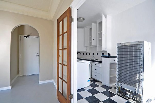 UNIVERSAL-A483-LA-20