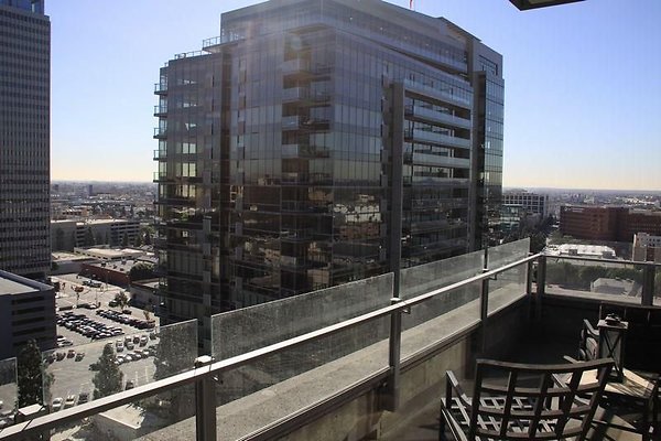 UNIVERSAL-8194-LA-24