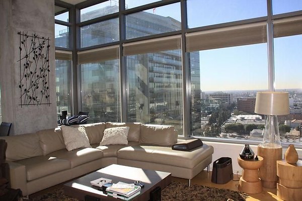 UNIVERSAL-8194-LA-18