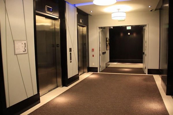 UNIVERSAL-8194-LA-33