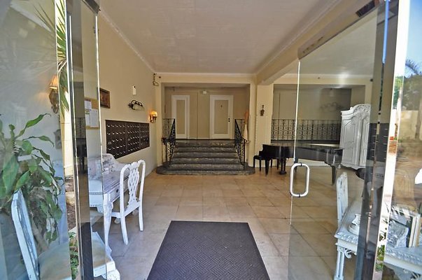 UNIVERSAL-A484-LA-20