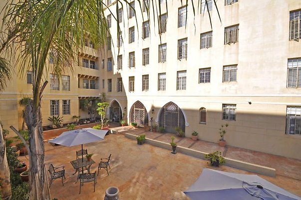 UNIVERSAL-A484-LA-19