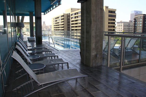 UNIVERSAL-9081-LA-64