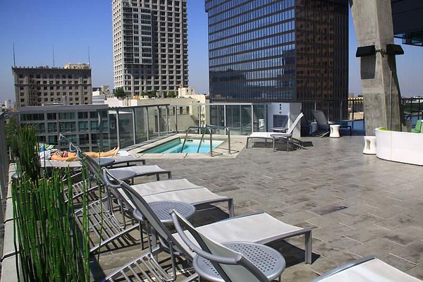 UNIVERSAL-9081-LA-73