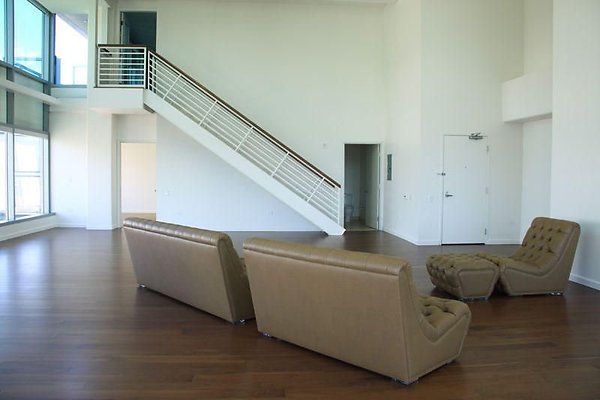 UNIVERSAL-9081-LA-17