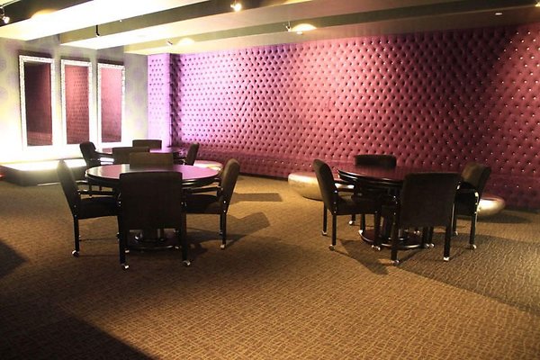 UNIVERSAL-9081-LA-102