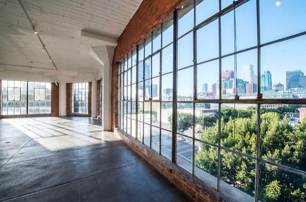 UNIVERSAL-9595-LA-18