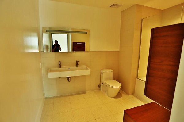 UNIVERSAL-9224-HW-411-17