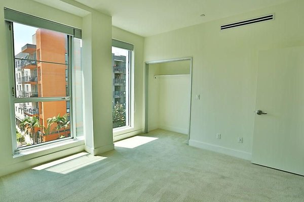 UNIVERSAL-9224-HW-411-13