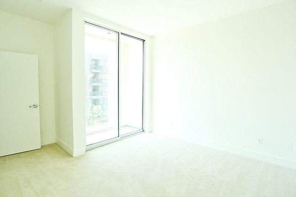 UNIVERSAL-9224-HW-411-18