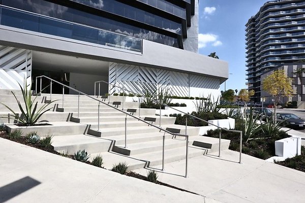 CapEquityHollywoodSpacesOffice9