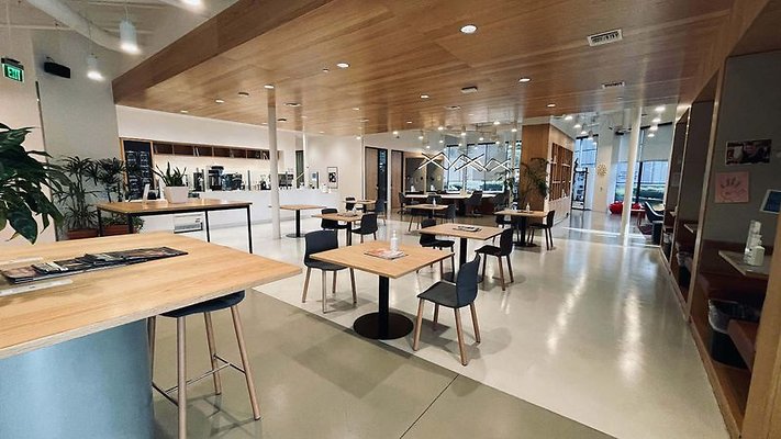 CapEquityHollywoodSpacesOffice78