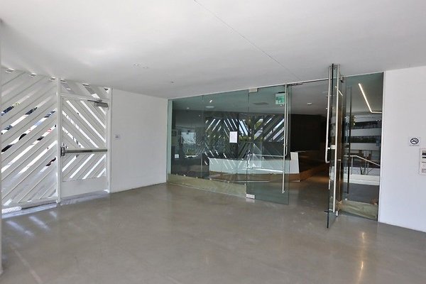 CapEquityHollywoodSpacesOffice14