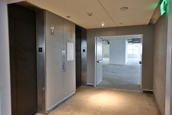 CapEquityHollywoodSpacesOffice35