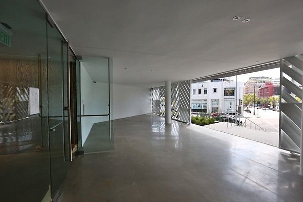 CapEquityHollywoodSpacesOffice12