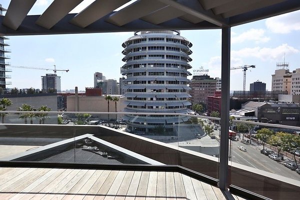 CapEquityHollywoodSpacesOffice96