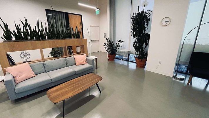 CapEquityHollywoodSpacesOffice55