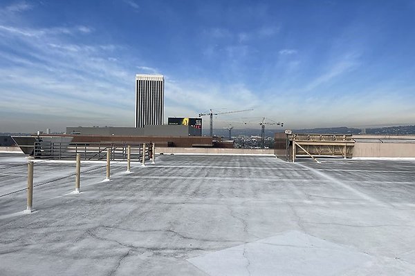 5700WilshireRoof0004