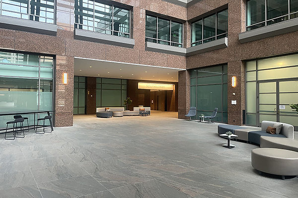 5700WilshireLobby0020