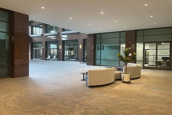 5700WilshireLobby0015