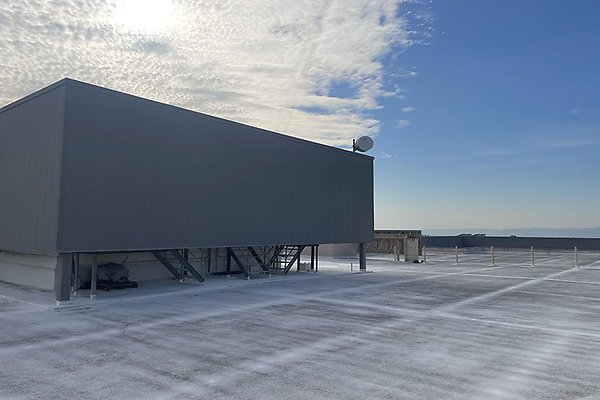 5700WilshireRoof0010