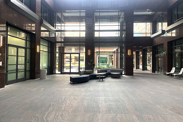 5700WilshireLobby0016