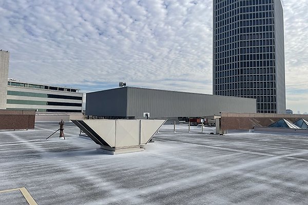 5700WilshireRoof0006