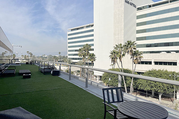 5700Wilshire400Ste0023