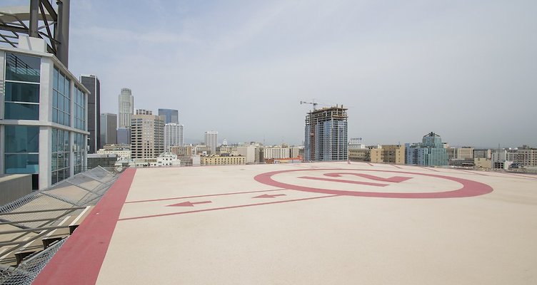 Renaissance-Tower-Helipad-03