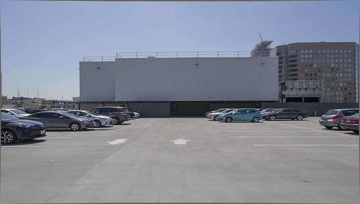 The-Bloc-Parking-Lot-018