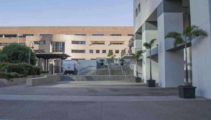 Renaissance-Tower-Exterior-Plaza-029