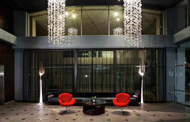 RenaissanceTower Lobby-02-e1694121237833