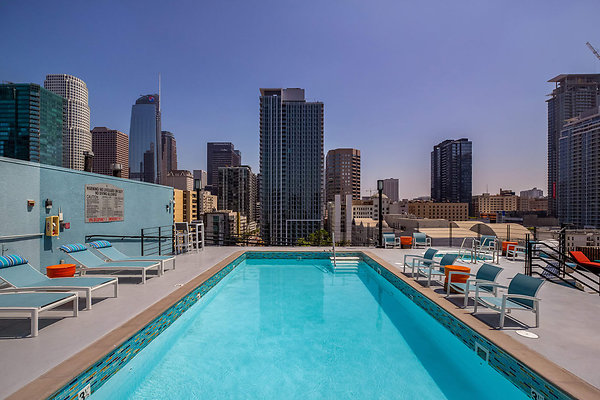 RenaissanceTower Pool-11