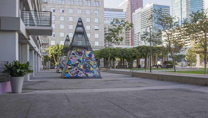 Renaissance-Tower-Exterior-Plaza-024