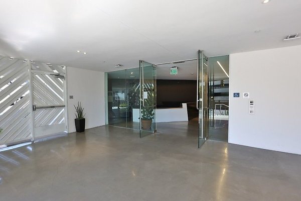 CapEquityHollywoodSpacesOffice15